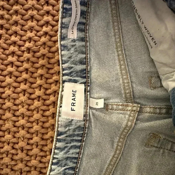 NWT FRAME Women's Le Grand Garcon Shorts - Picture 4 of 5